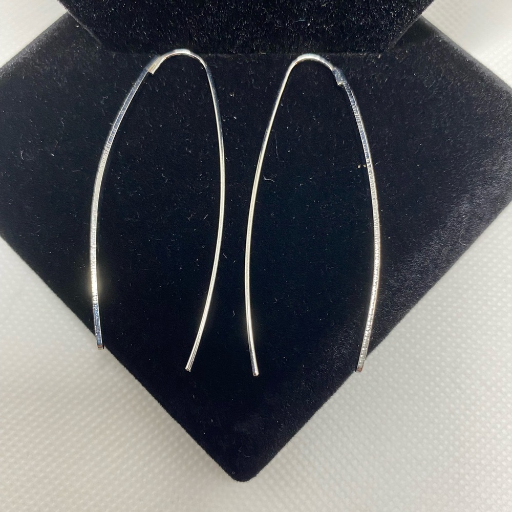 BCBGeneration earrings - Picture 2 of 2